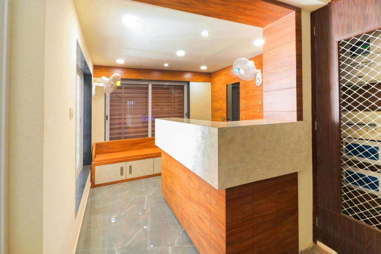 Oyo 63903 Hotel Shree Ram Villa Dwārka Kültér fotó