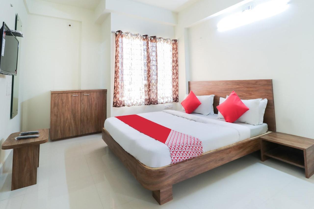 Oyo 63903 Hotel Shree Ram Villa Dwārka Kültér fotó