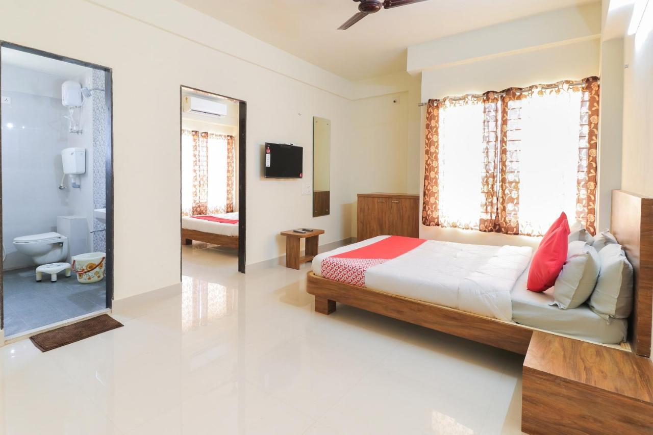 Oyo 63903 Hotel Shree Ram Villa Dwārka Kültér fotó